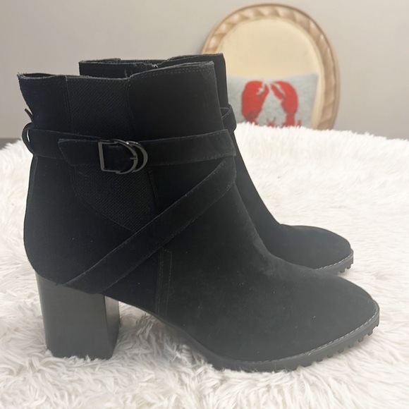 NEW $169 BORN x Zappos Black suede waterproof ankle boot heel women size 12 - Picture 4 of 8